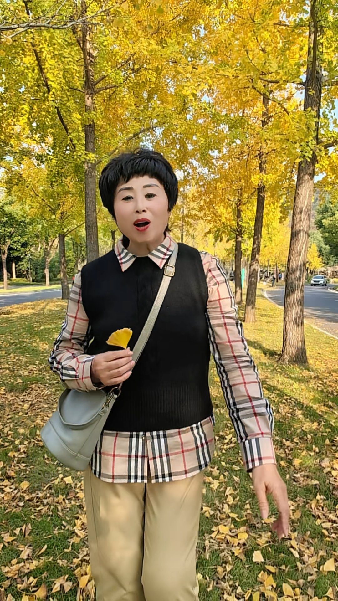 这是我最喜欢的发型，买过好多家的假发都不好，艾尼尚值得信赖👍👍👍👍